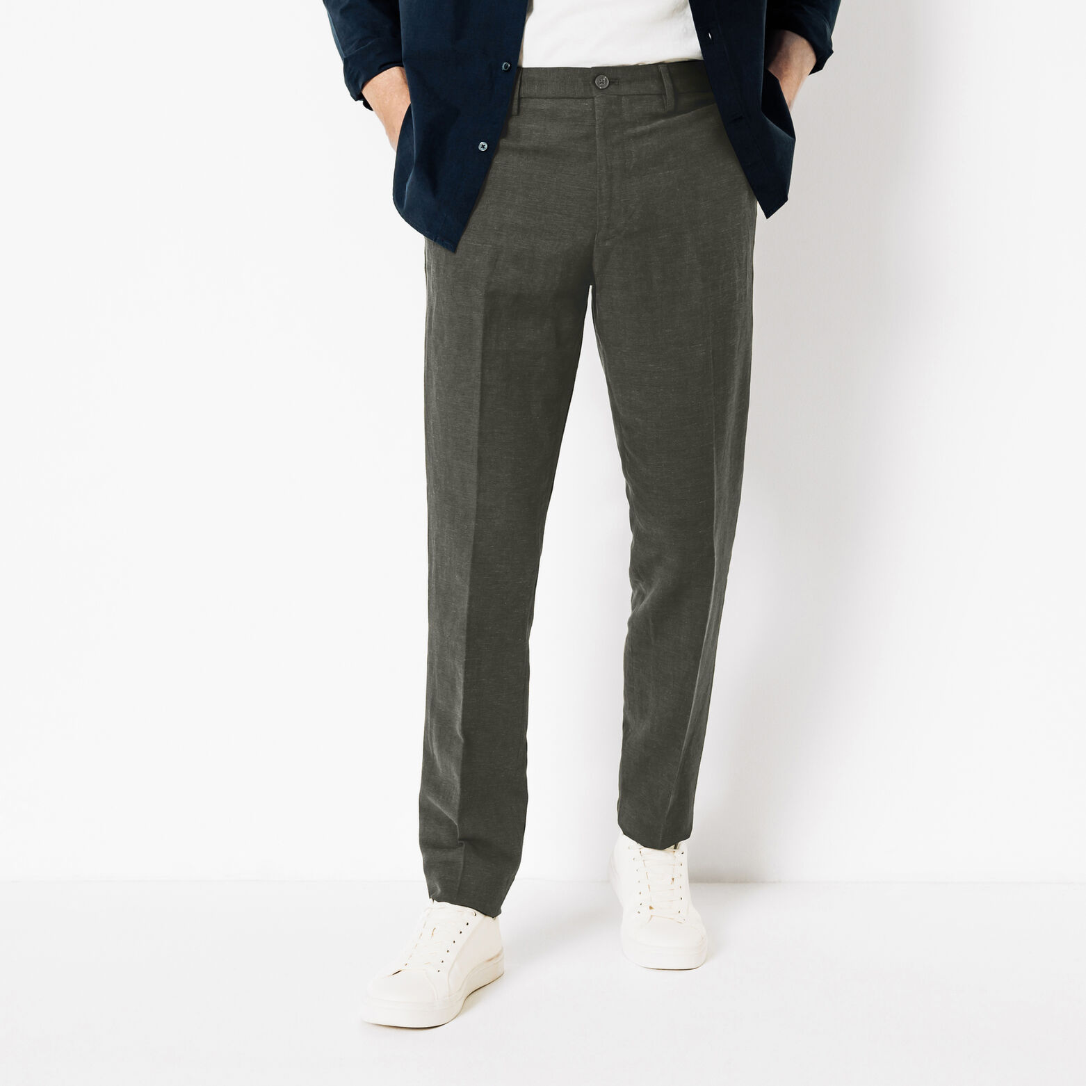 Pantalon de costume contenant du lin