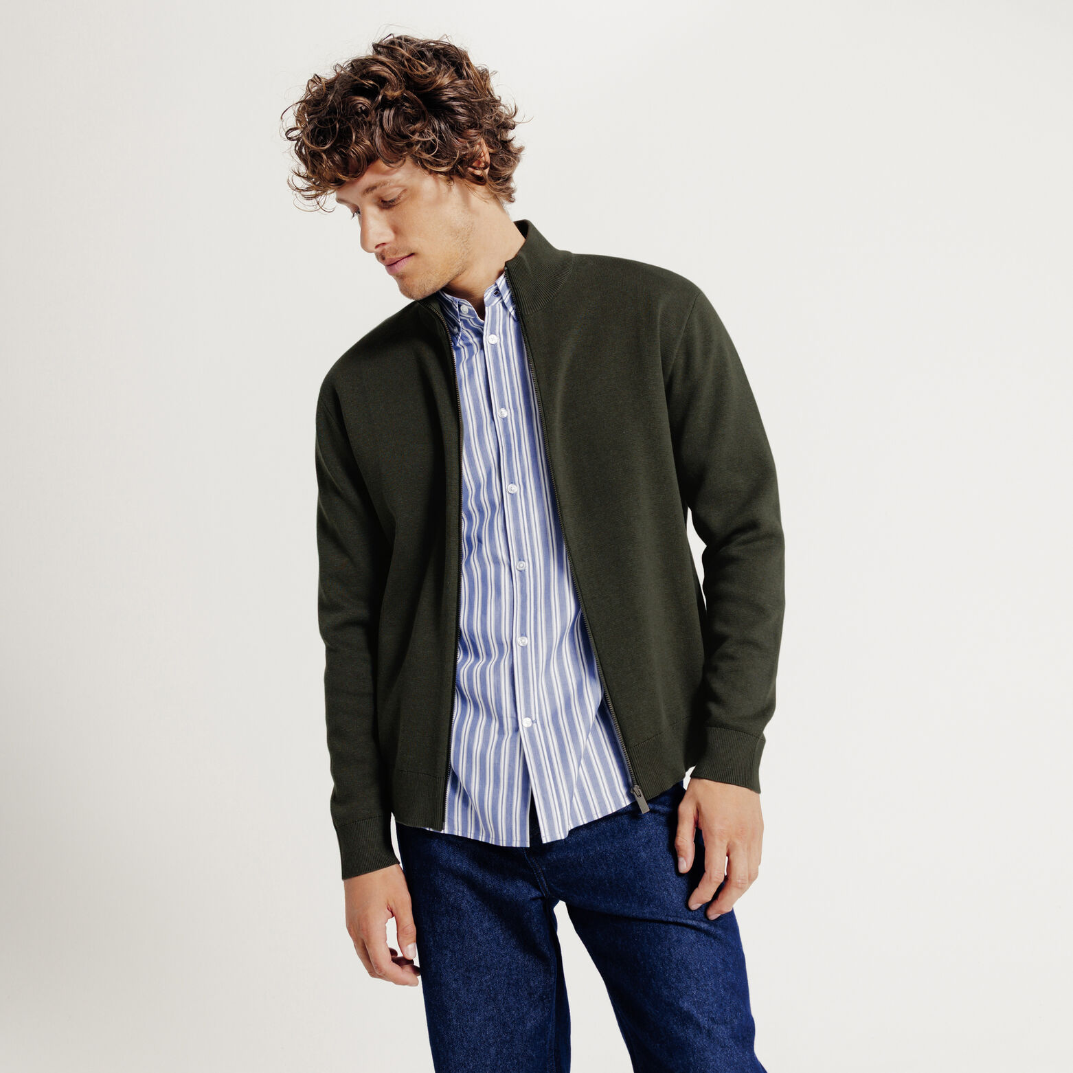 Gilet zipp&eacute; col montant