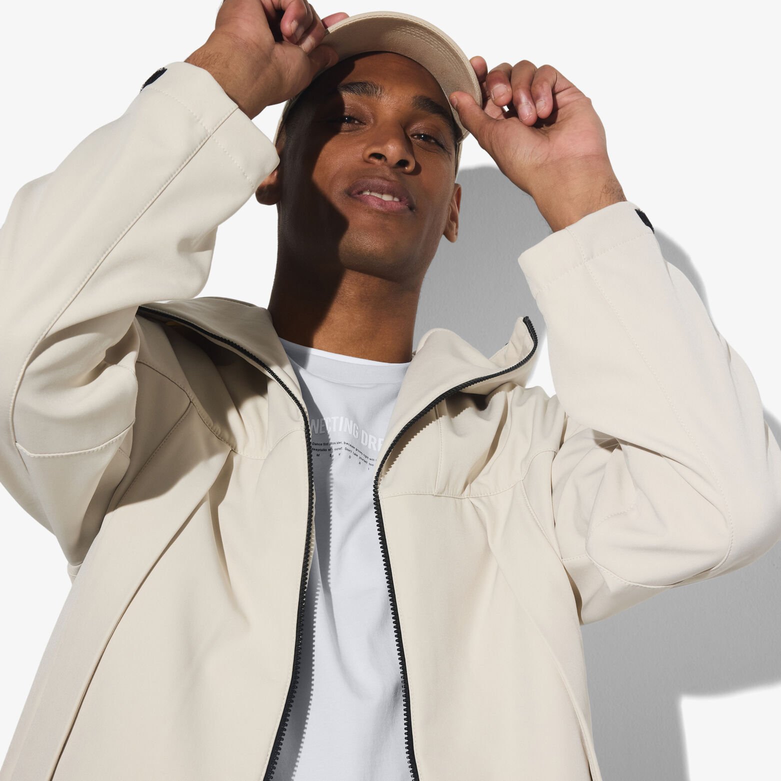 T-shirt met ronde hals en willekeurige print