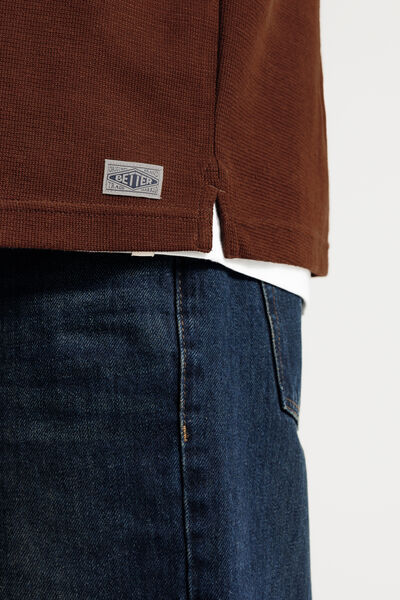 Tee shirt manches longues mati&egrave;re reli&eacute;f&eacute;e