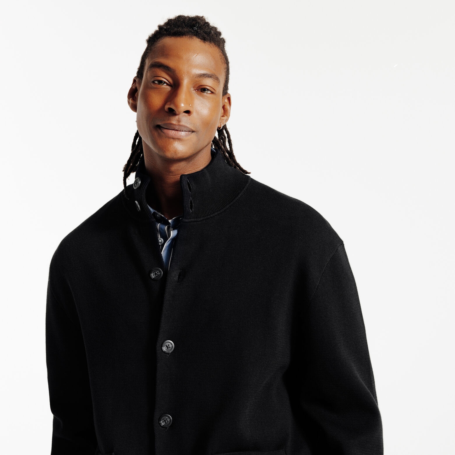 Gilet met knopen en opstaande kraag