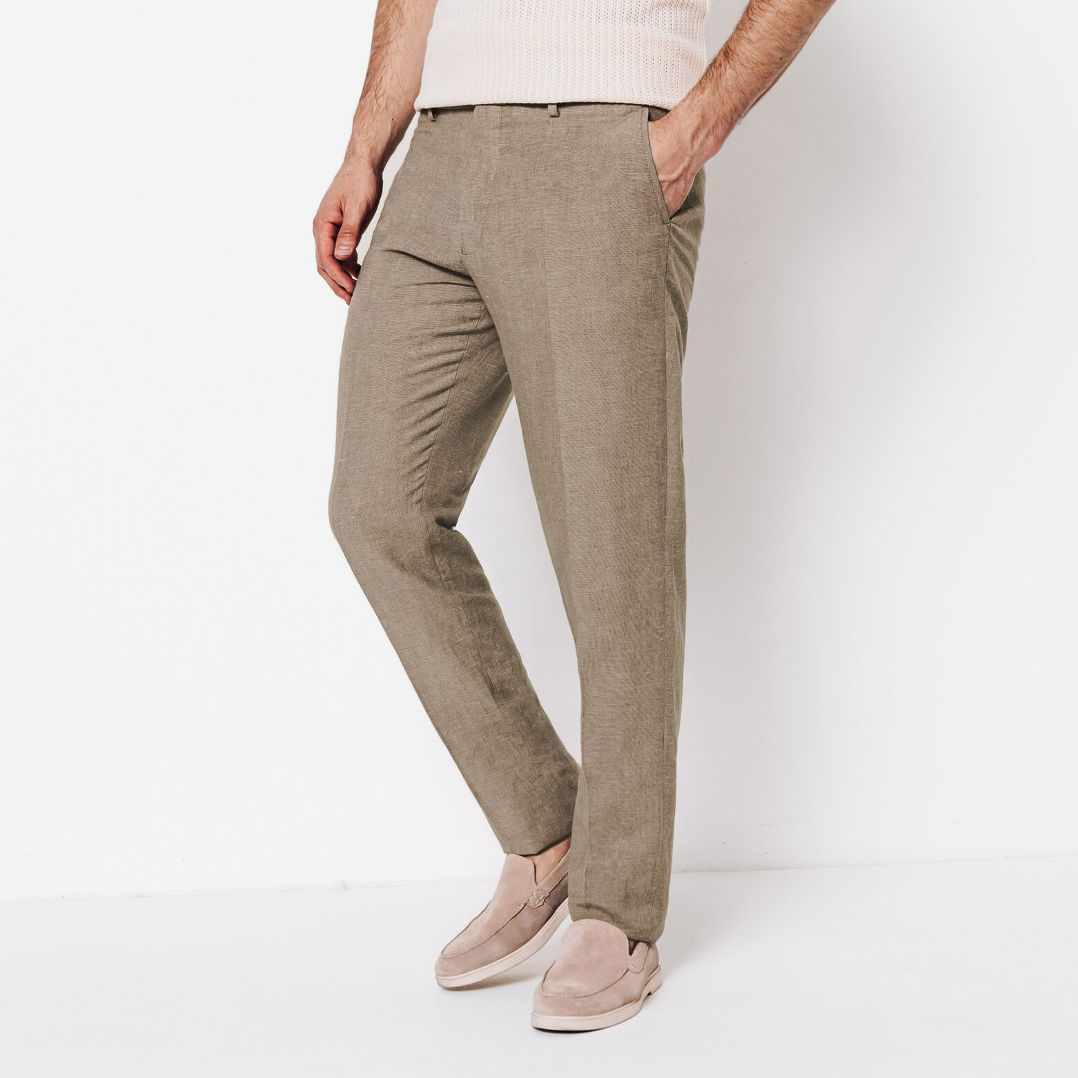 Pantalon de costume contenant du lin