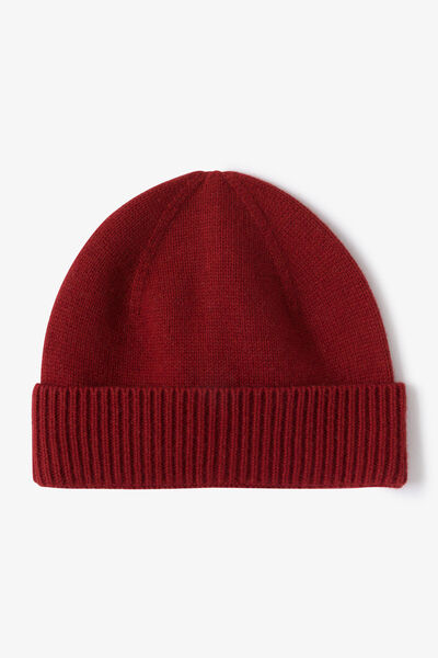 Bonnet contenant du cachemire