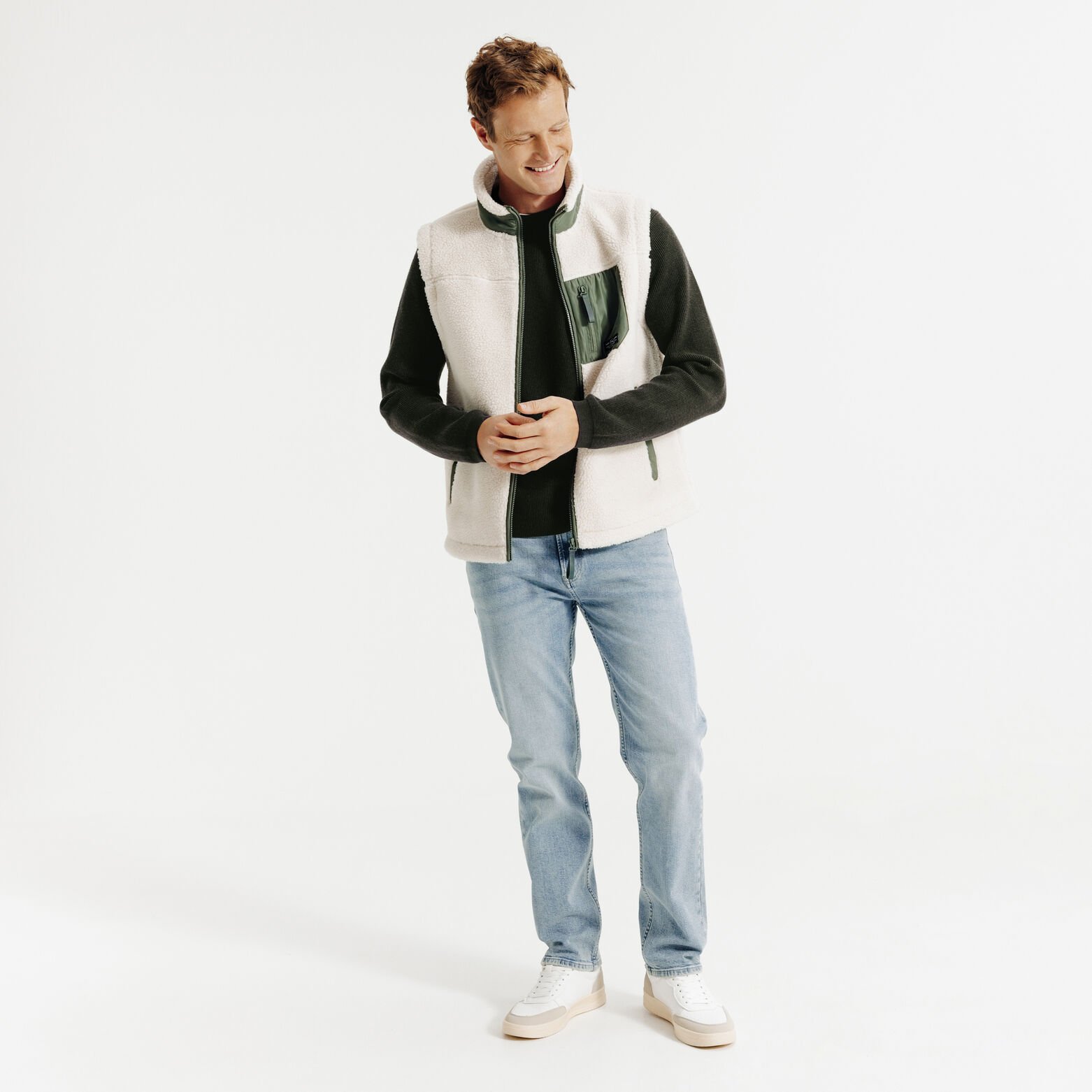 Pull col rond jeux de points fantaisie