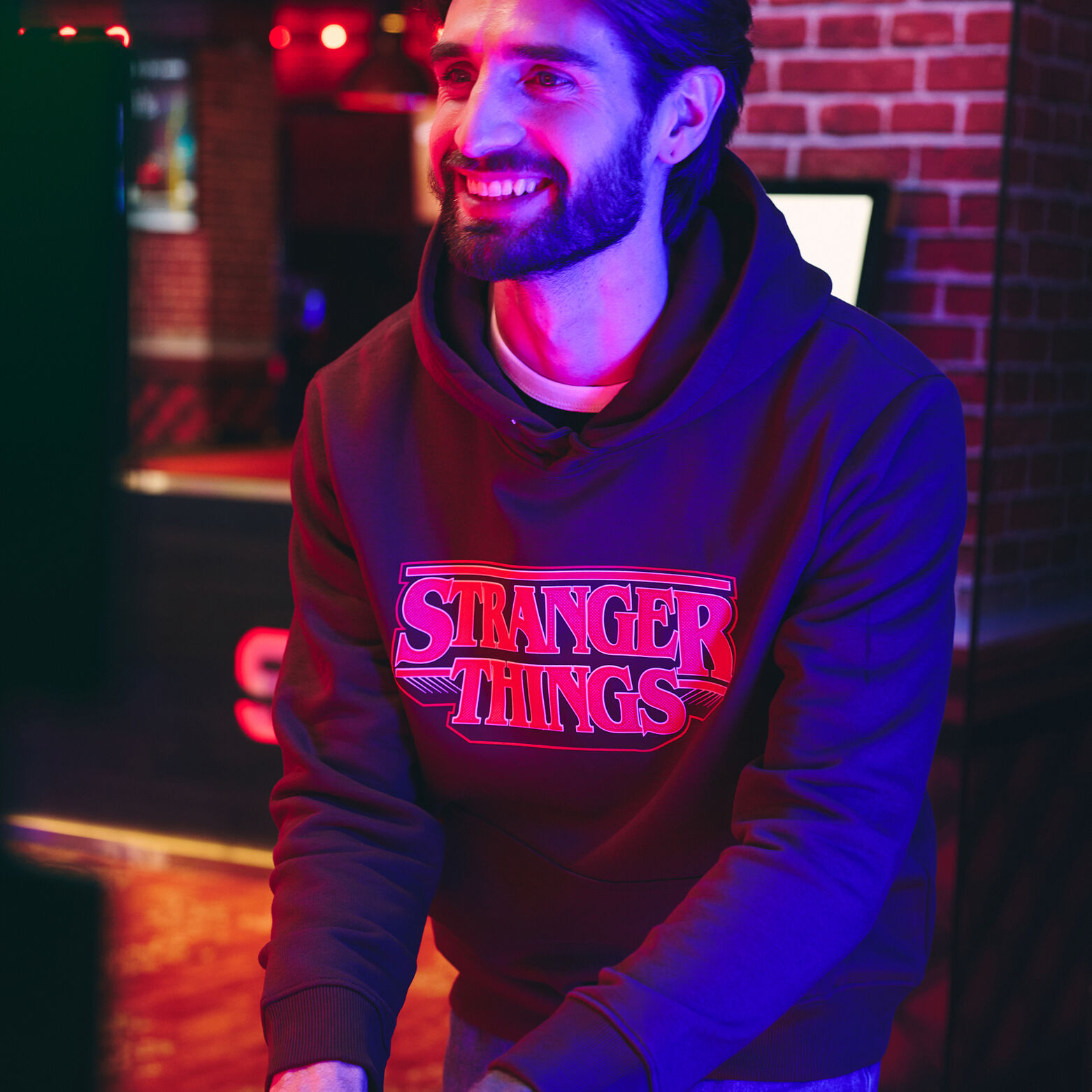 Sweat &agrave; capuche imprim&eacute; licence Stranger Things