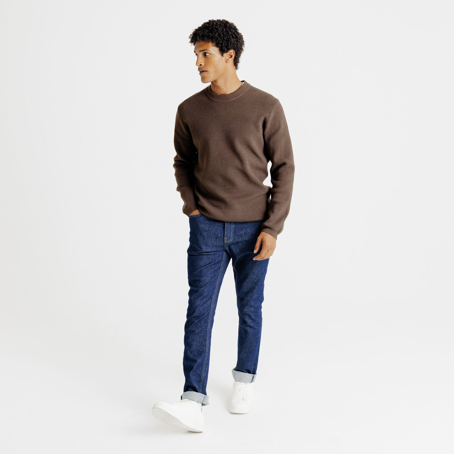 Pull col rond jeux de points fantaisie