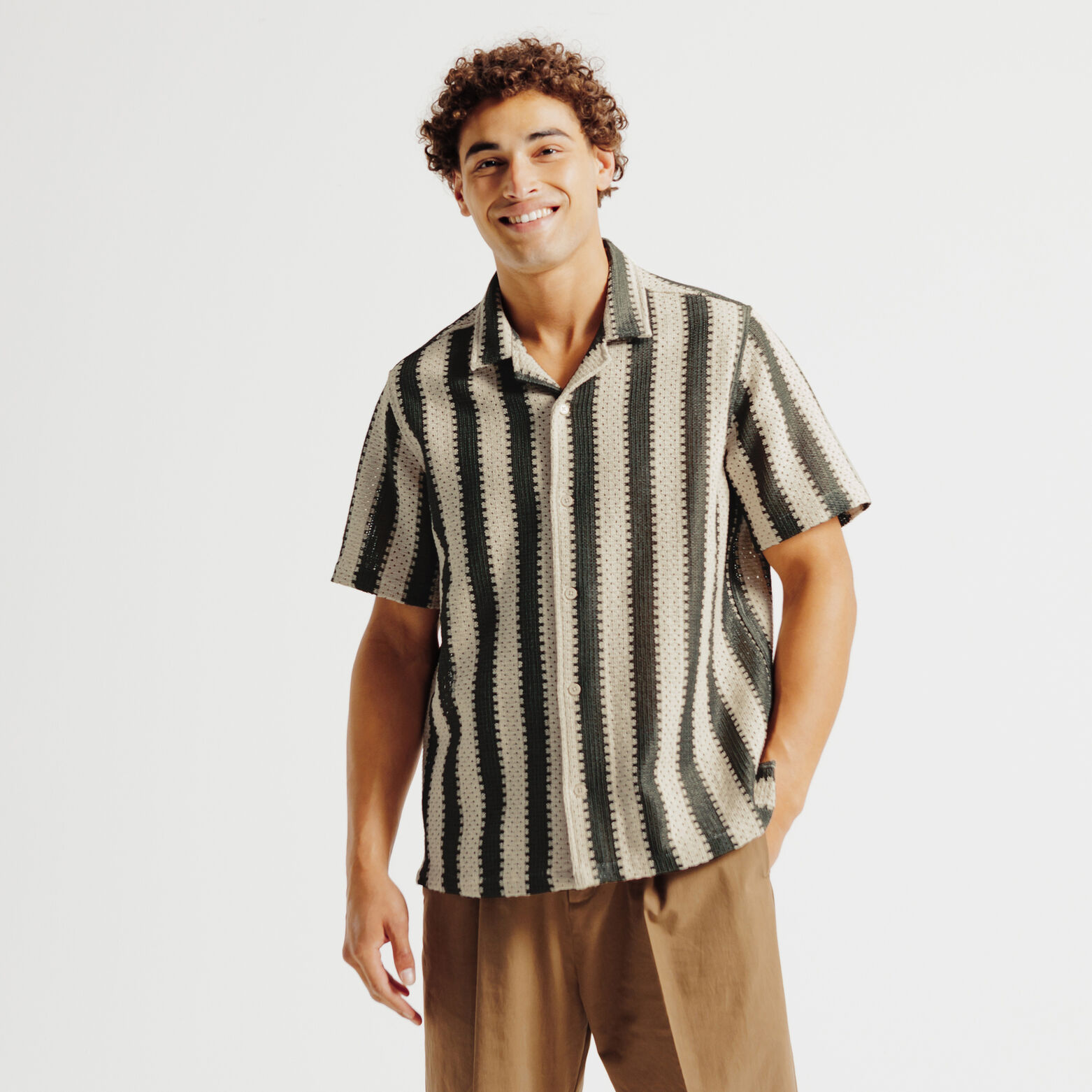 Chemisette en crochet col requin