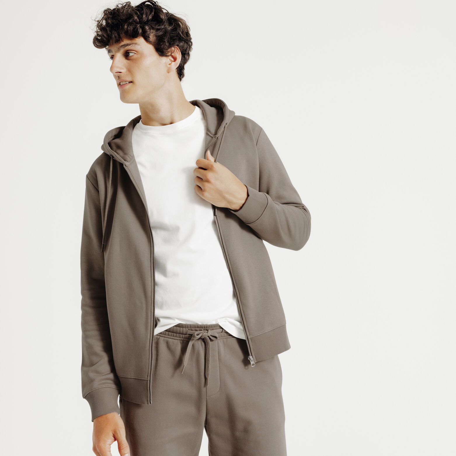 Sweat &agrave; capuche zipp&eacute;