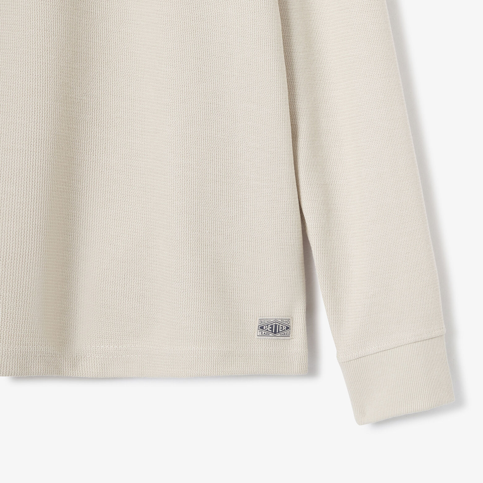 Tee shirt manches longues mati&egrave;re reli&eacute;f&eacute;e