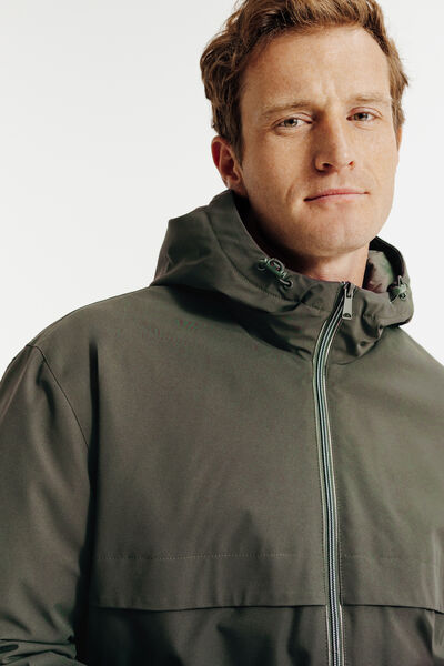 Blouson &agrave; capuche