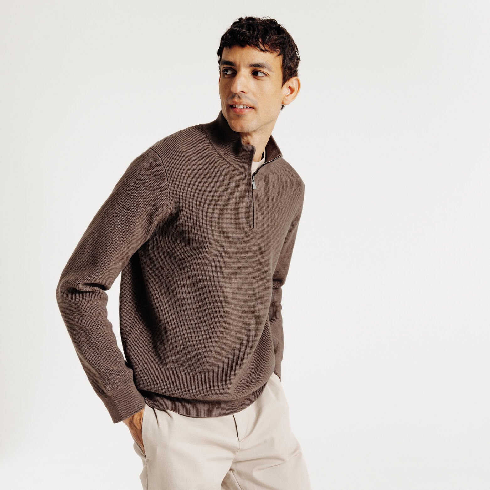 Pull col montant zipp&eacute; gaufr&eacute;