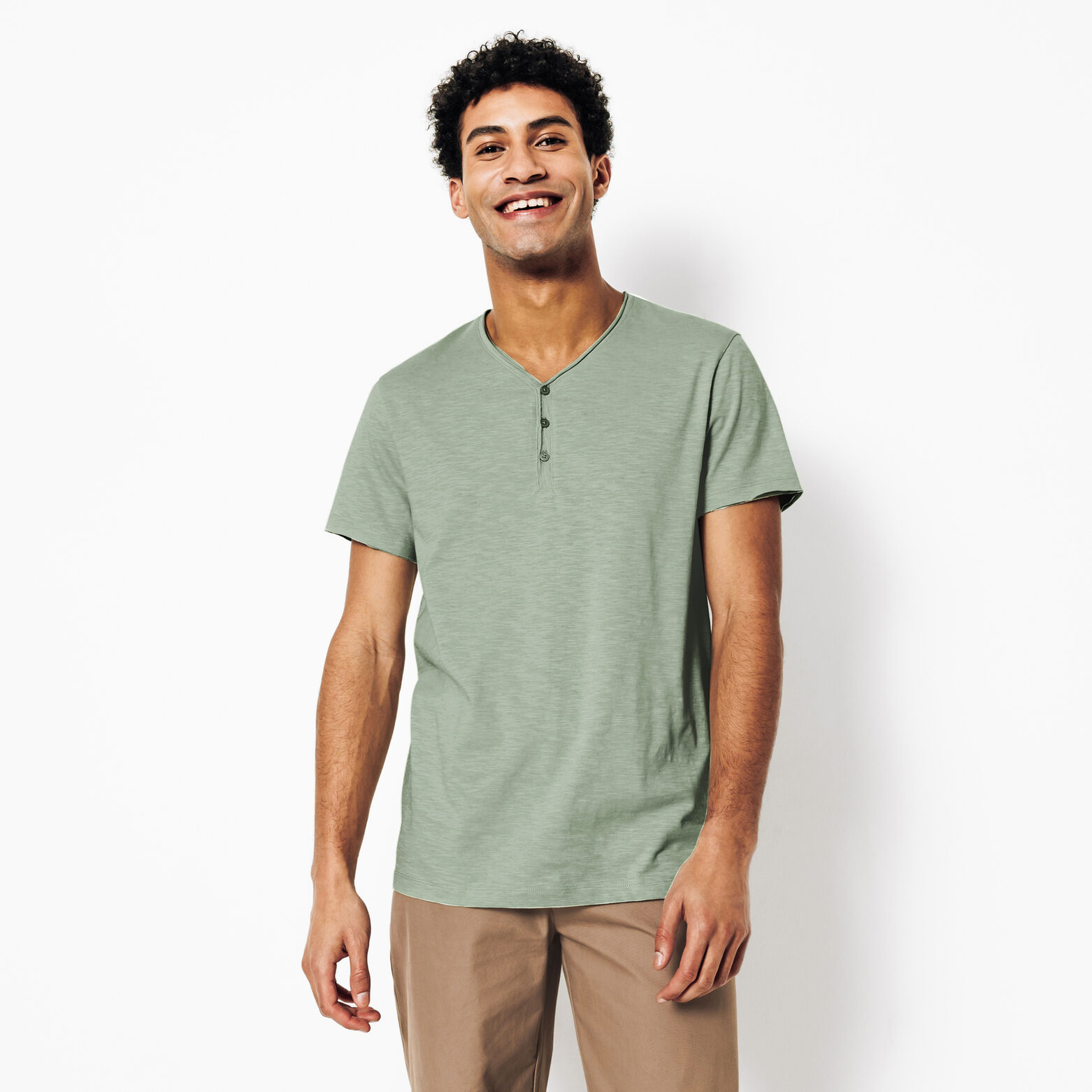 Tee shirt col tunisien mati&egrave;re flamm&eacute;e