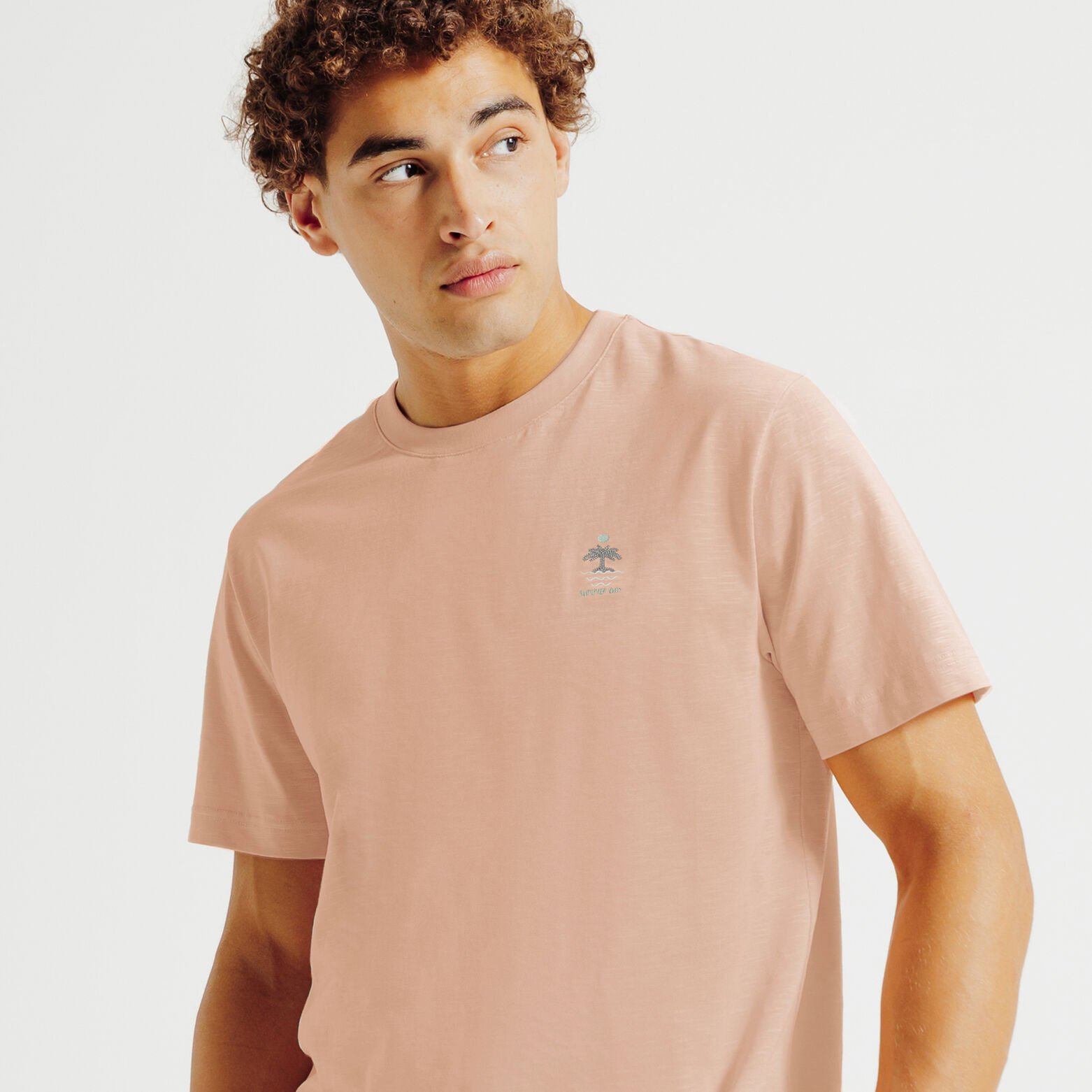 Tee shirt mati&egrave;re flamm&eacute;e broderie poitrine