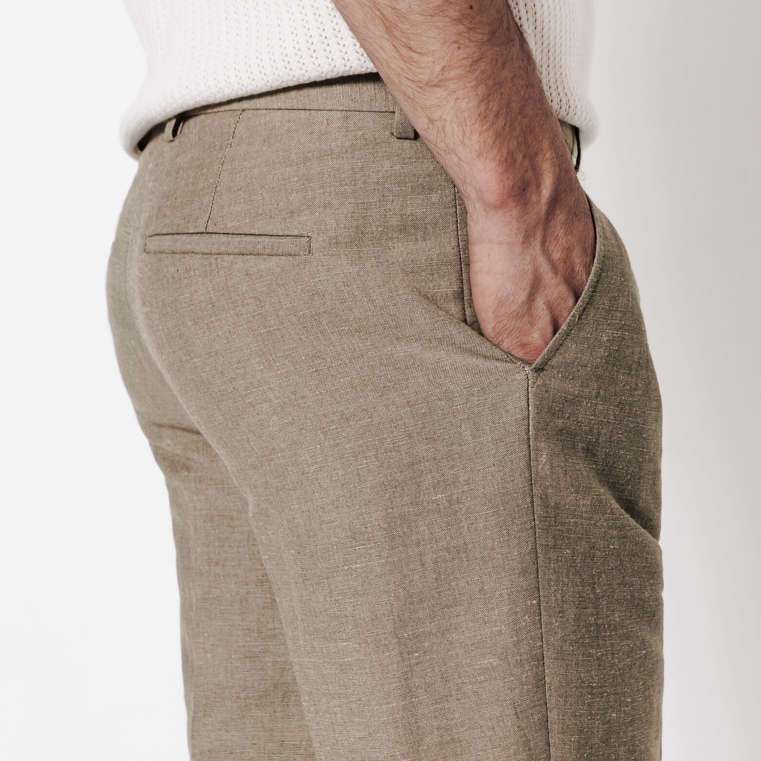 Pantalon de costume contenant du lin