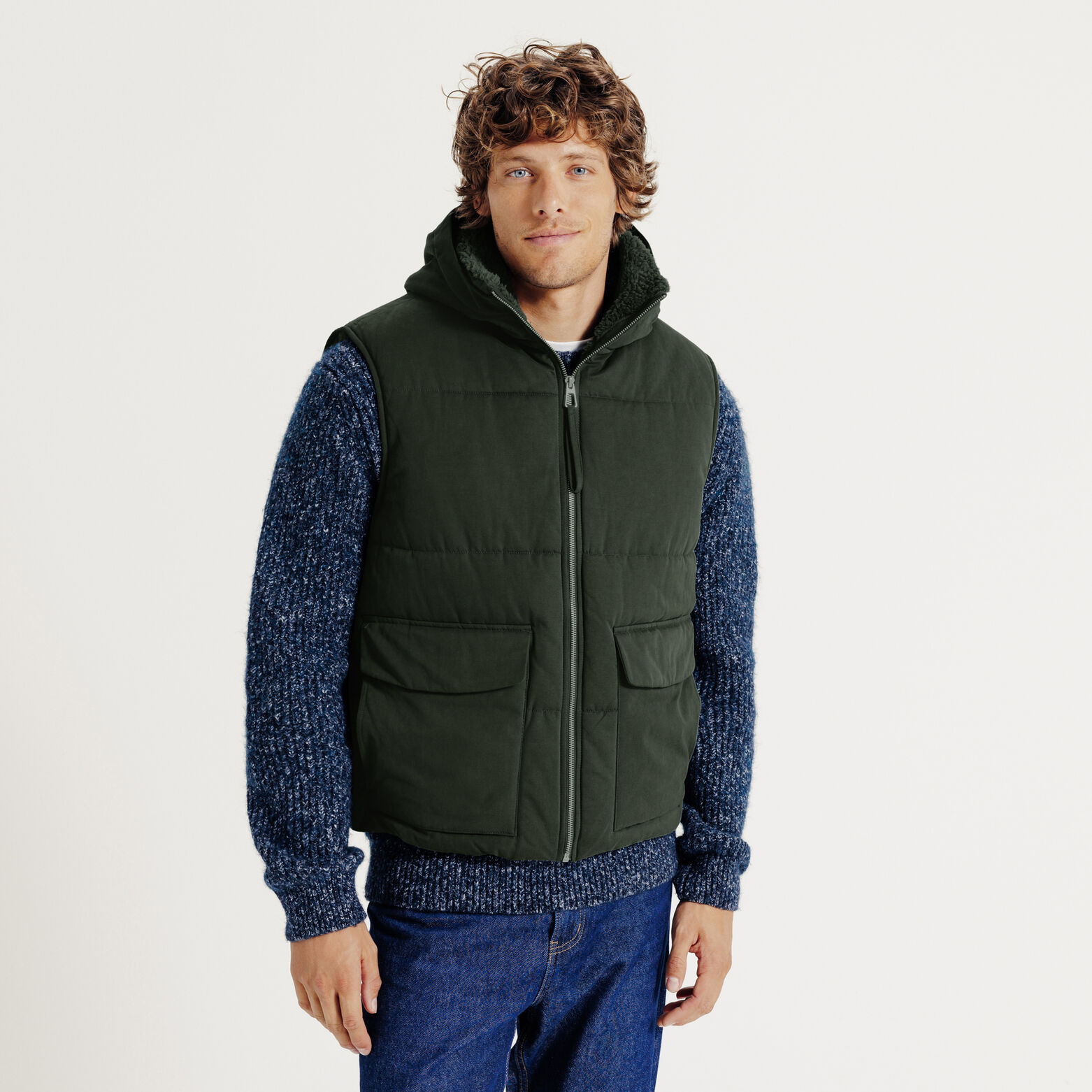 Doudoune sans manche &agrave; capuche