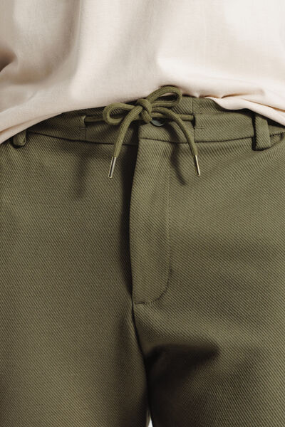 Pantalon chino tapered maille