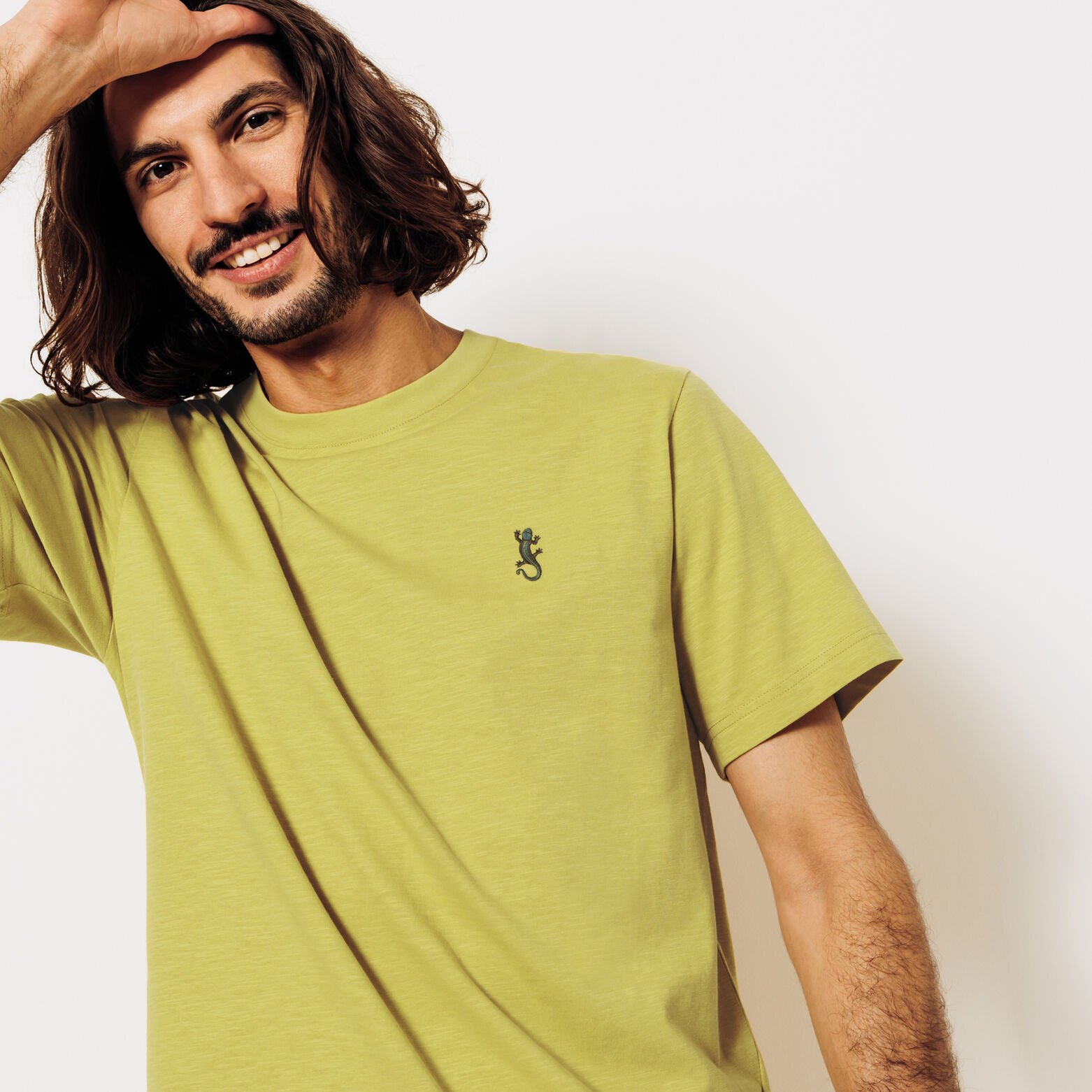 Tee shirt mati&egrave;re flamm&eacute;e broderie poitrine