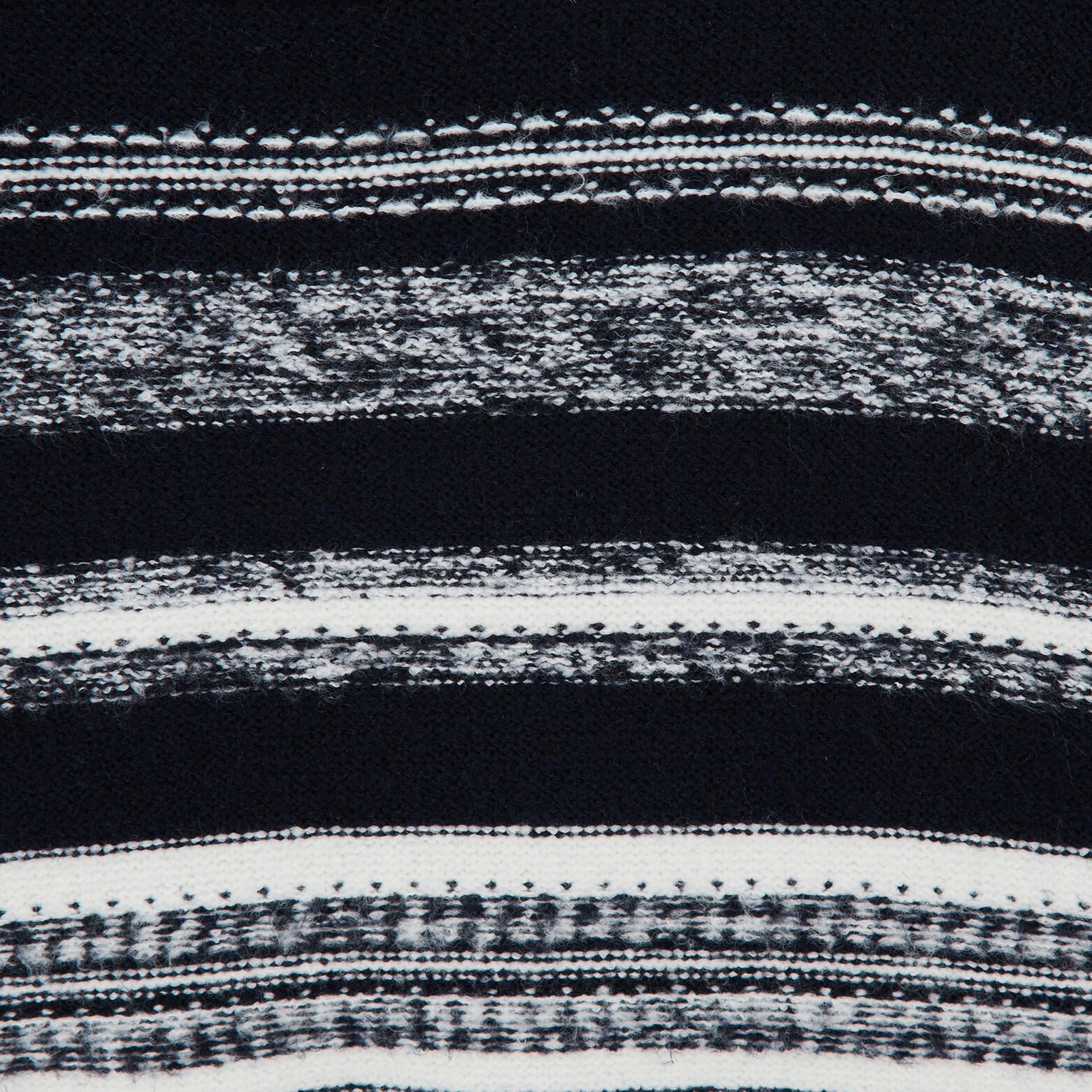 Pull col rond ray&eacute; jacquard