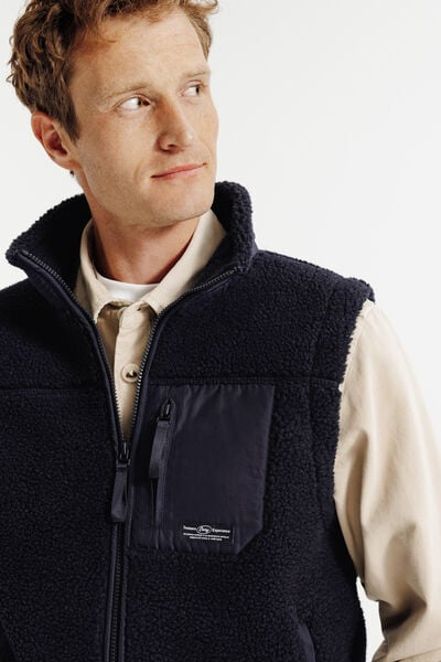Veste sans manche en sherpa contrast&eacute;e