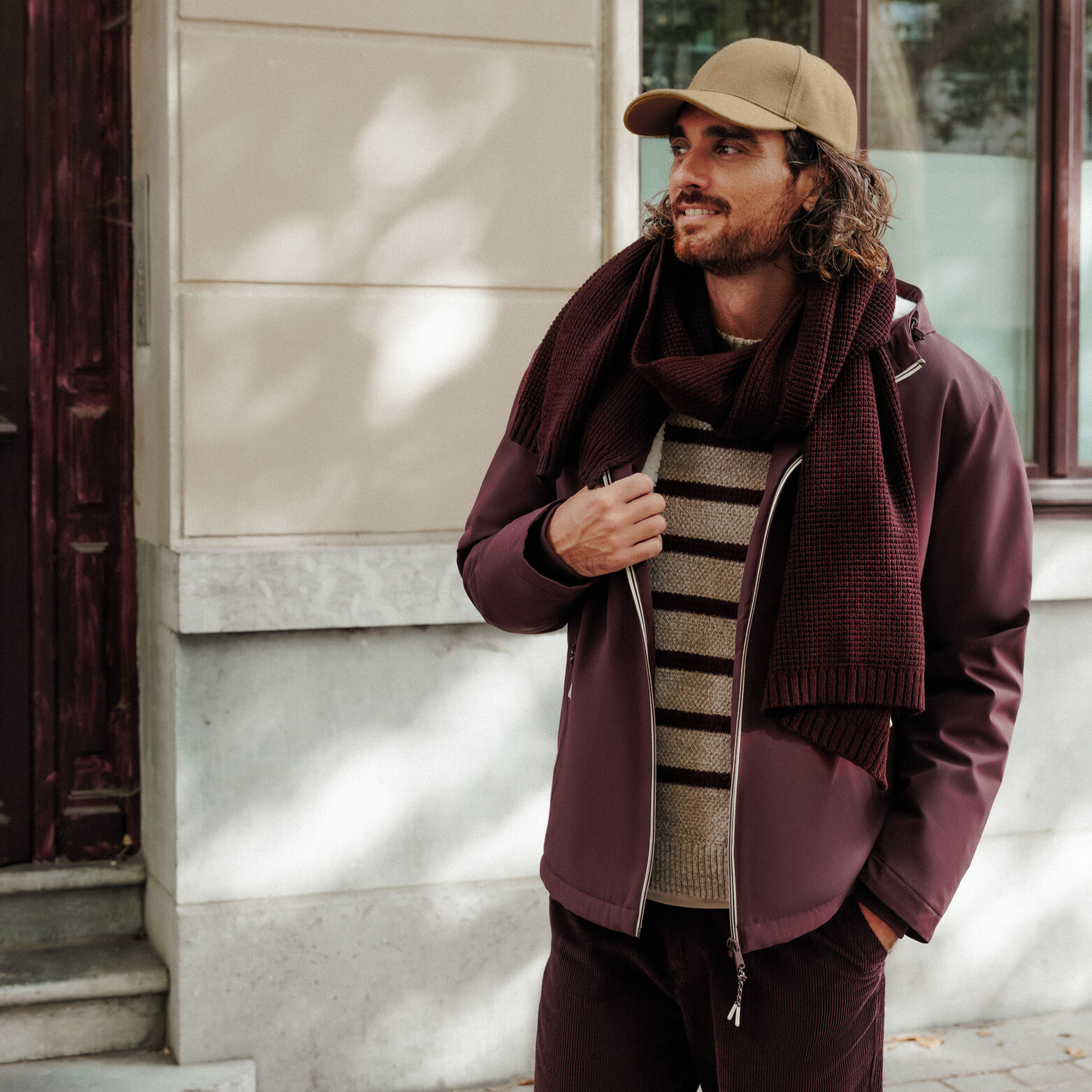 Blouson &agrave; capuche doubl&eacute; en sherpa