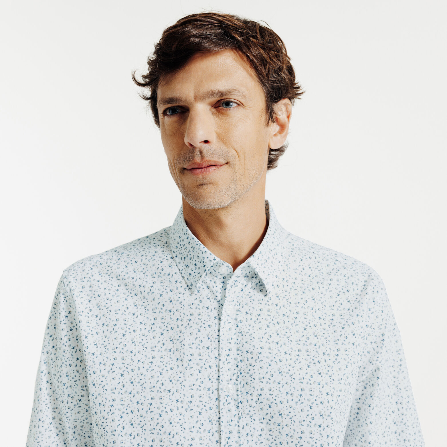 Chemise en coton imprim&eacute; floral slim