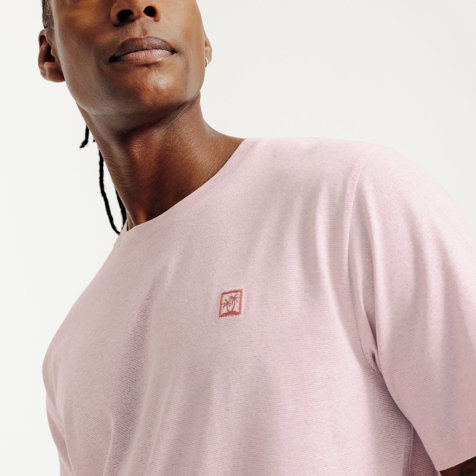 Tee shirt effet microray&eacute; broderie poitrine