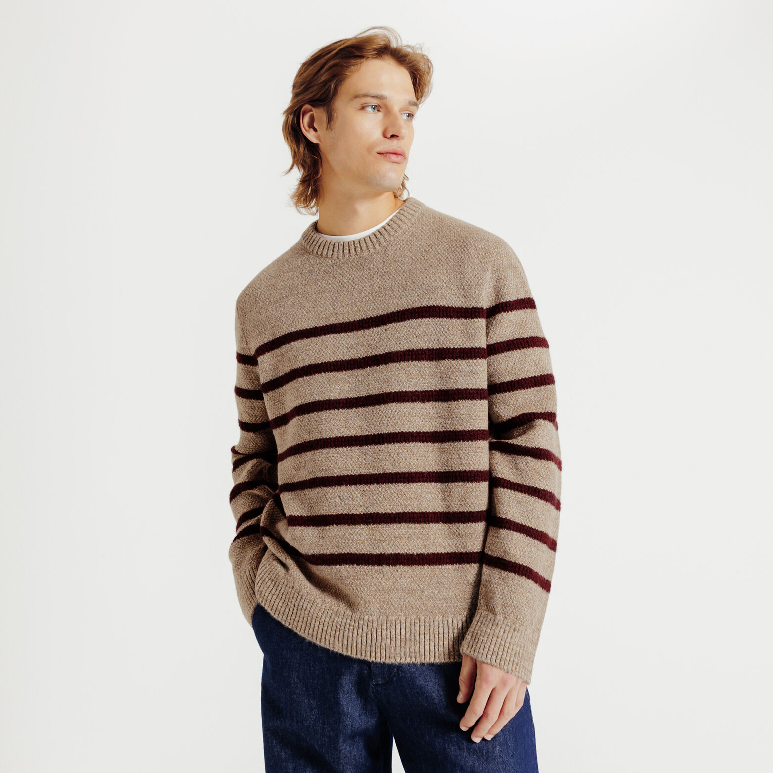 Pull col rond jeux de points ray&eacute;