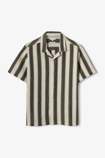 Chemisette en crochet col requin