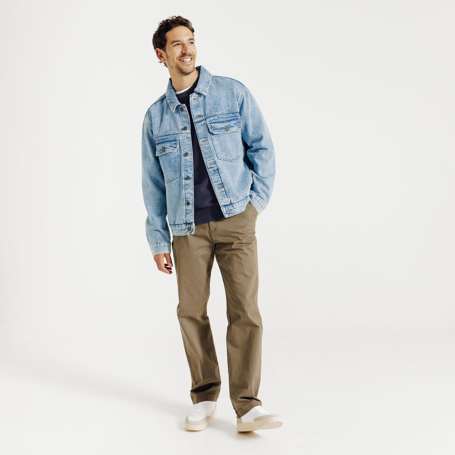 Pull col rond jeux de points fantaisie