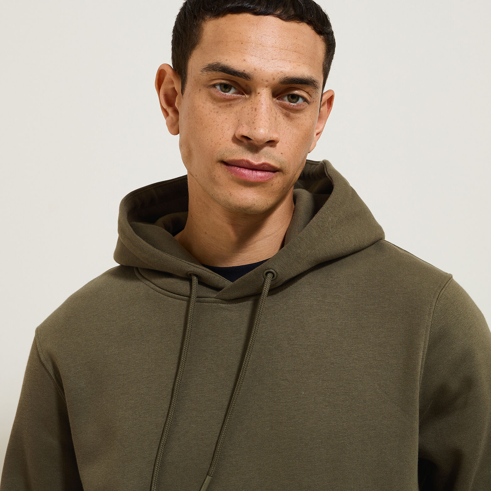 Sweat &agrave; capuche uni