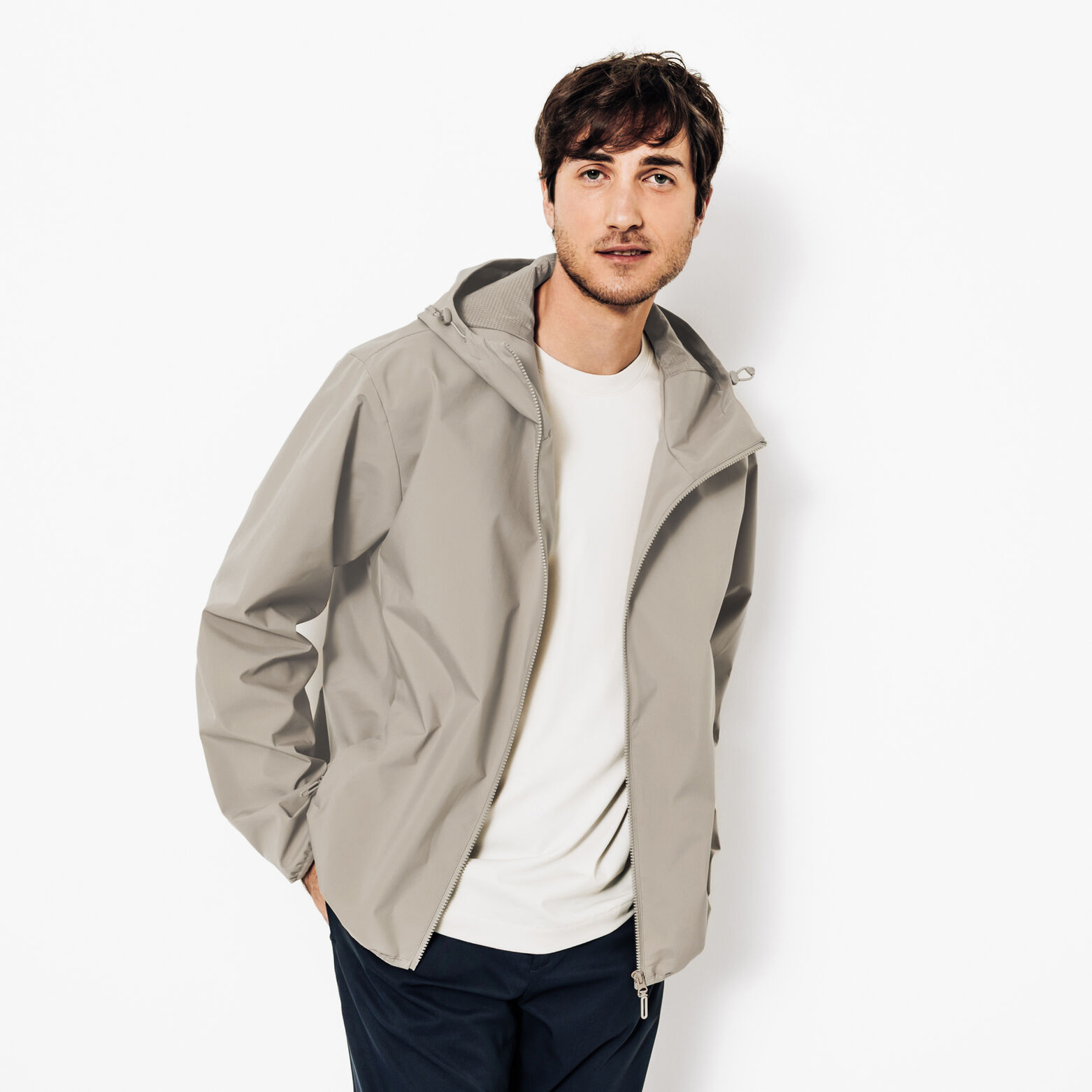 Blouson coupe-vent &agrave; capuche