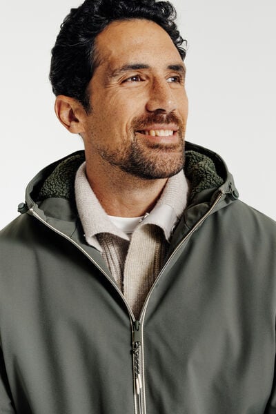 Blouson &agrave; capuche doubl&eacute; en sherpa