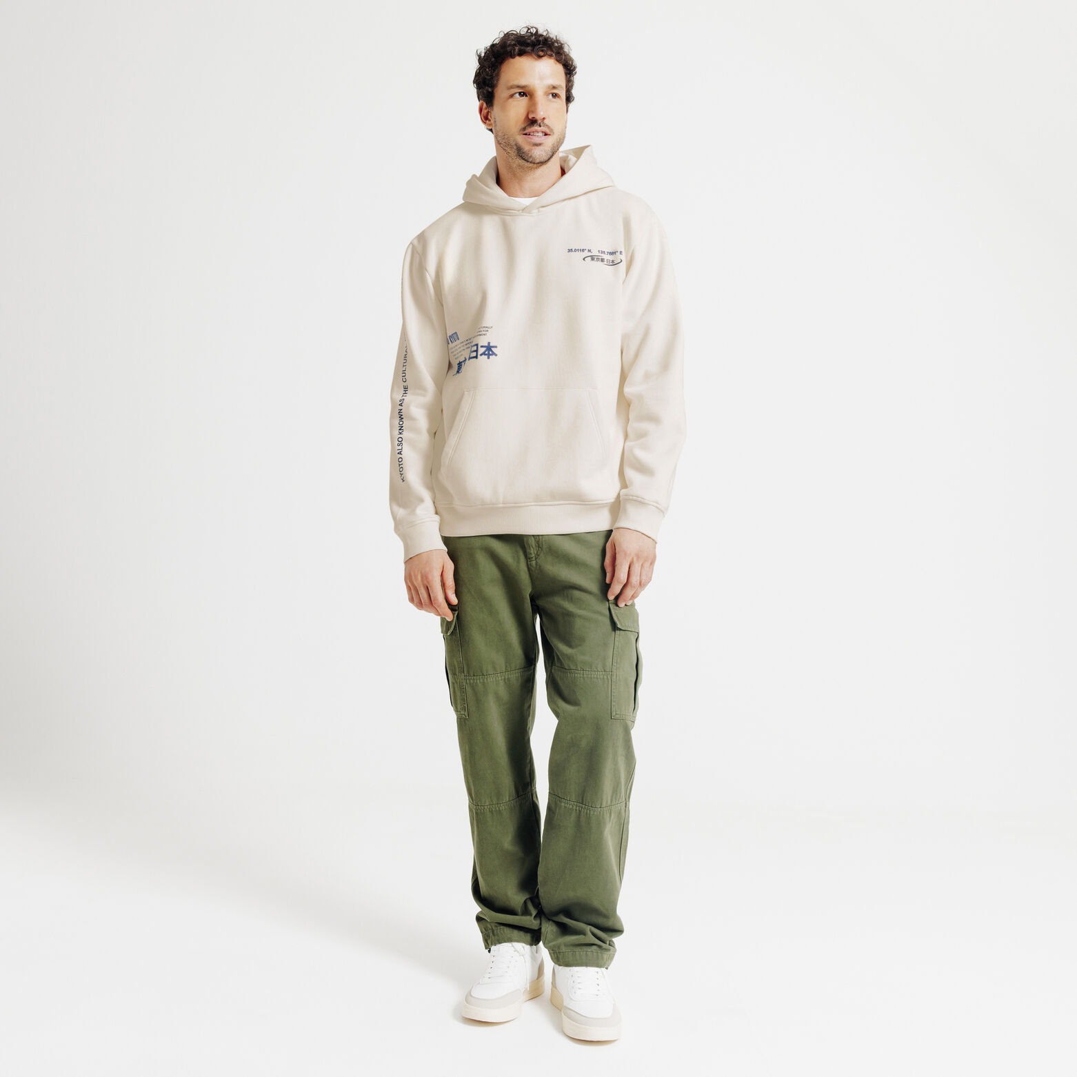 Sweat &agrave; capuche imprim&eacute;