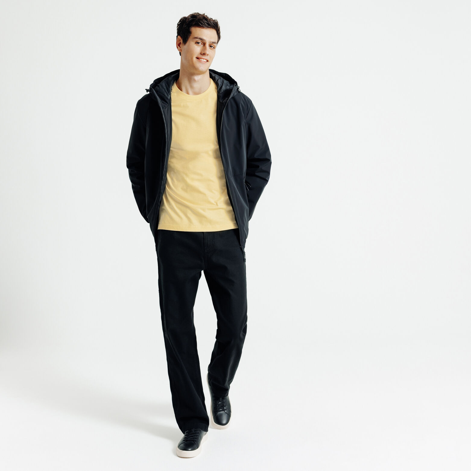 Tee shirt mati&egrave;re flamm&eacute;e broderie poitrine