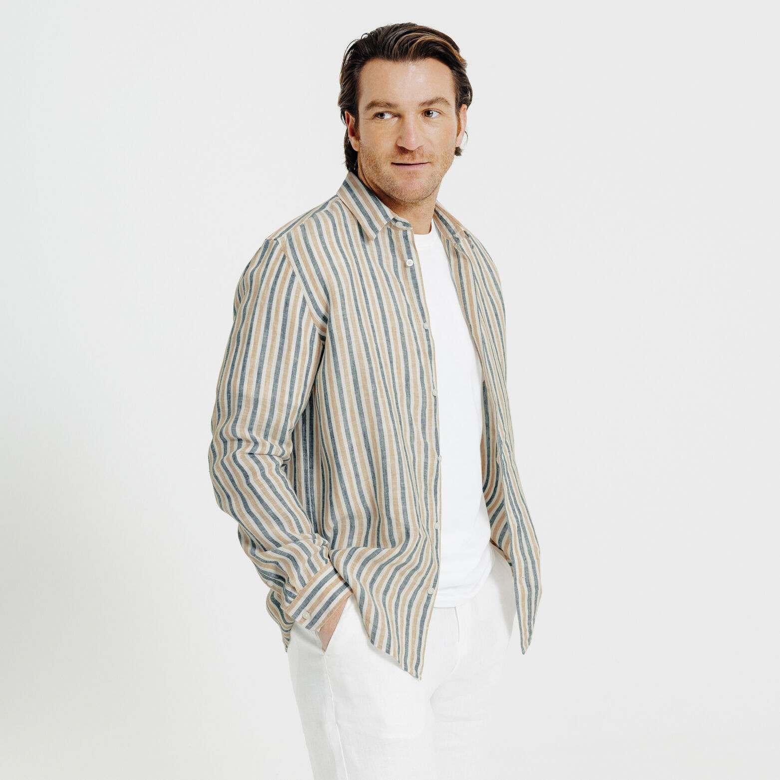 Chemise en lin ray&eacute;e