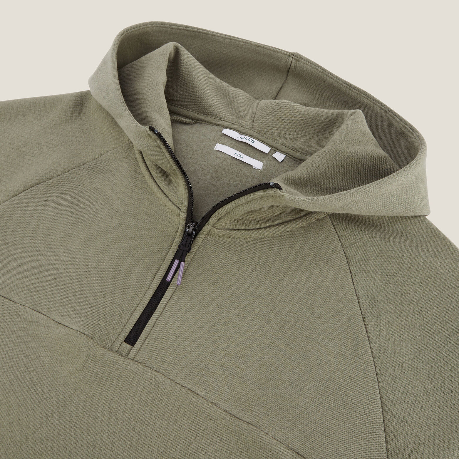 Sweat &agrave; capuche mati&egrave;re technique