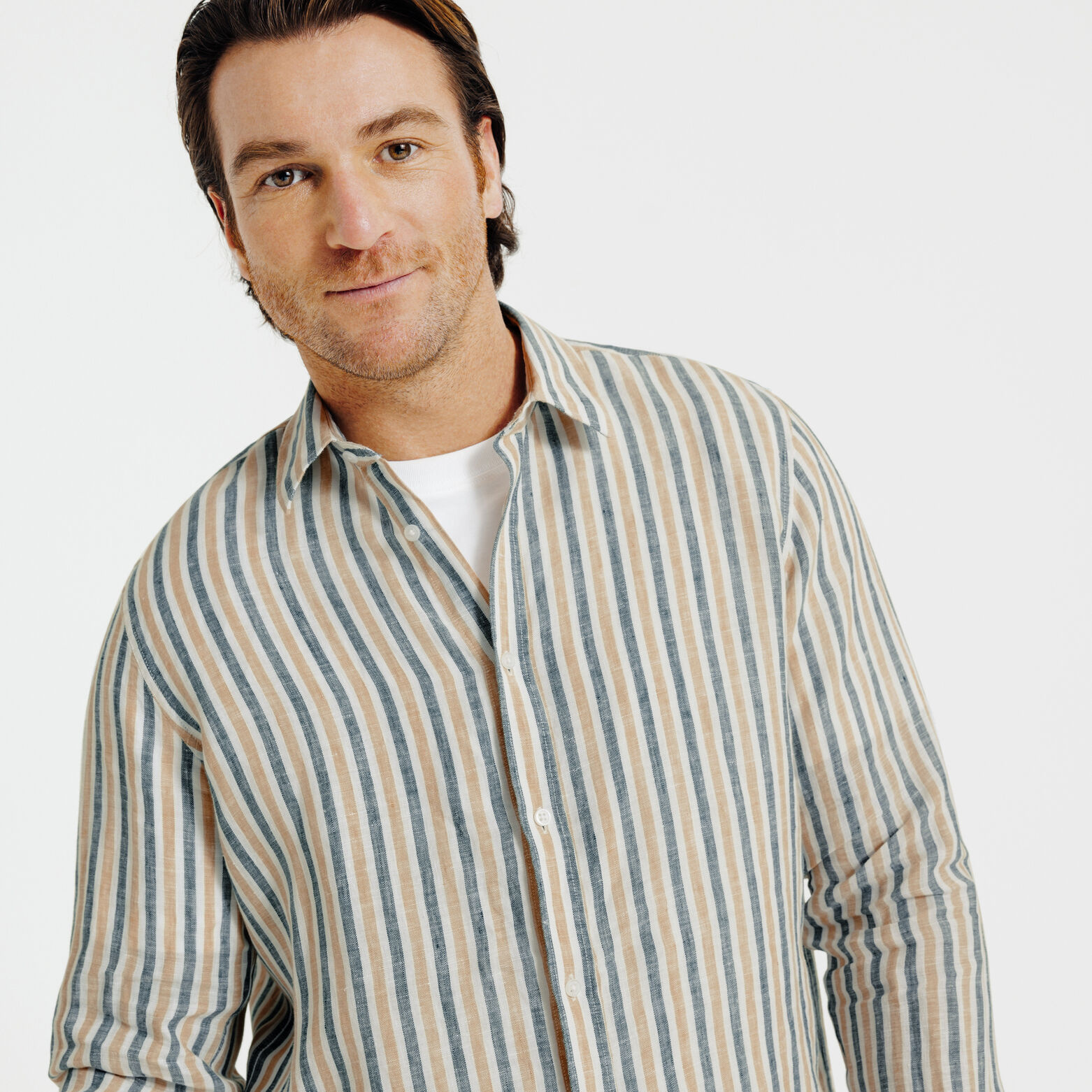 Chemise en lin ray&eacute;e