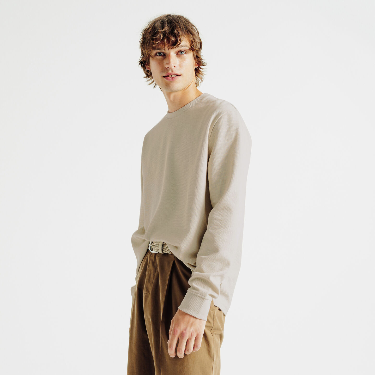 Tee shirt manches longues mati&egrave;re reli&eacute;f&eacute;e