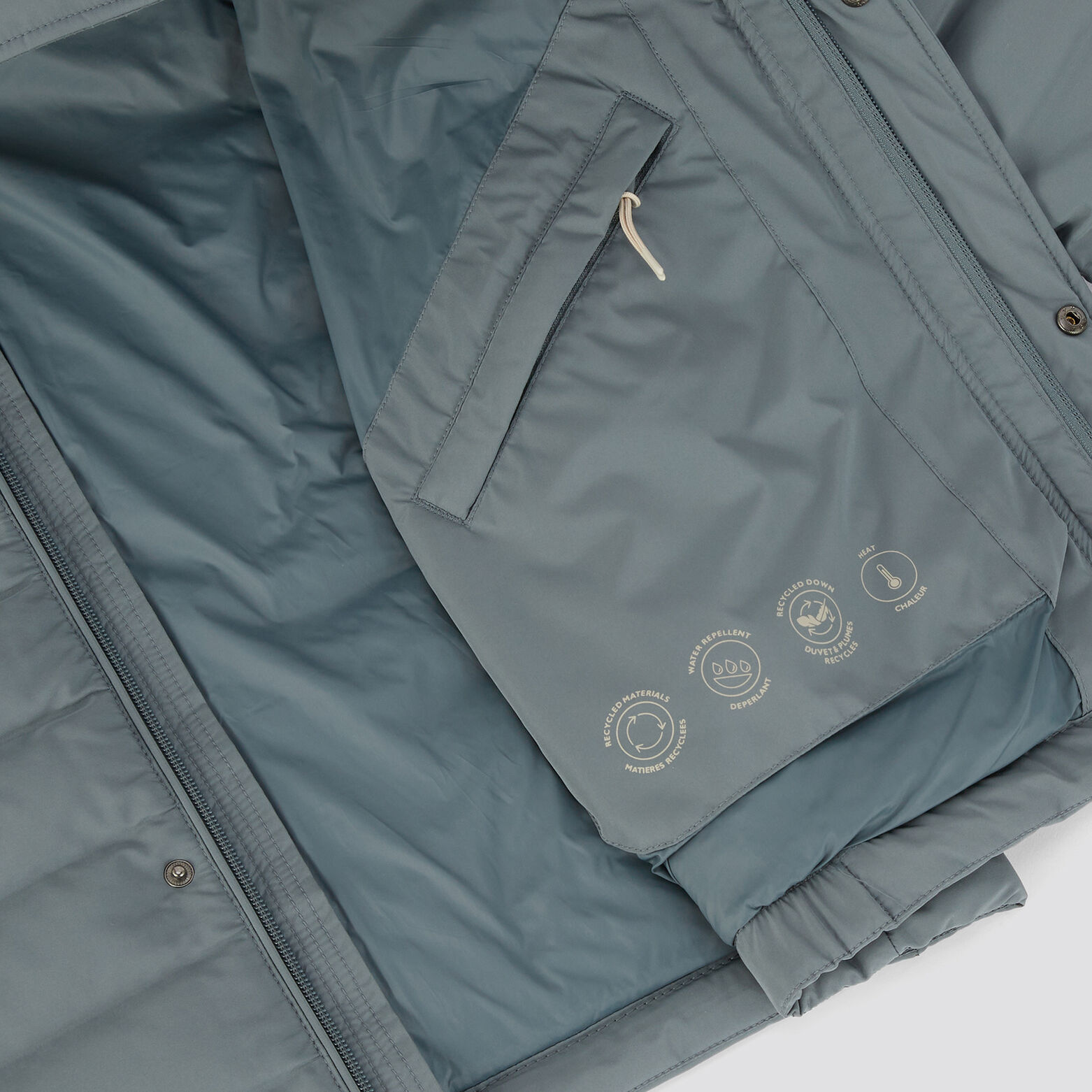 Doudoune col montant d&eacute;perlante