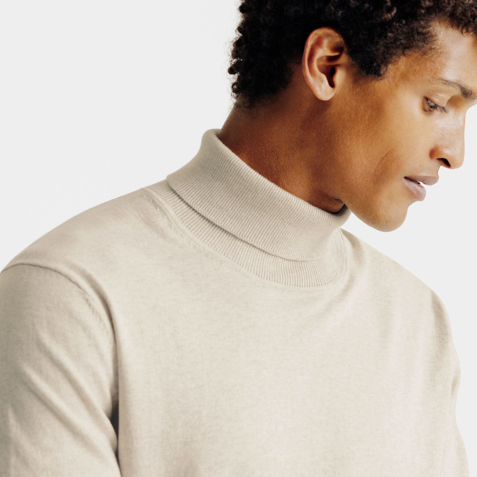 Pull col roul&eacute;