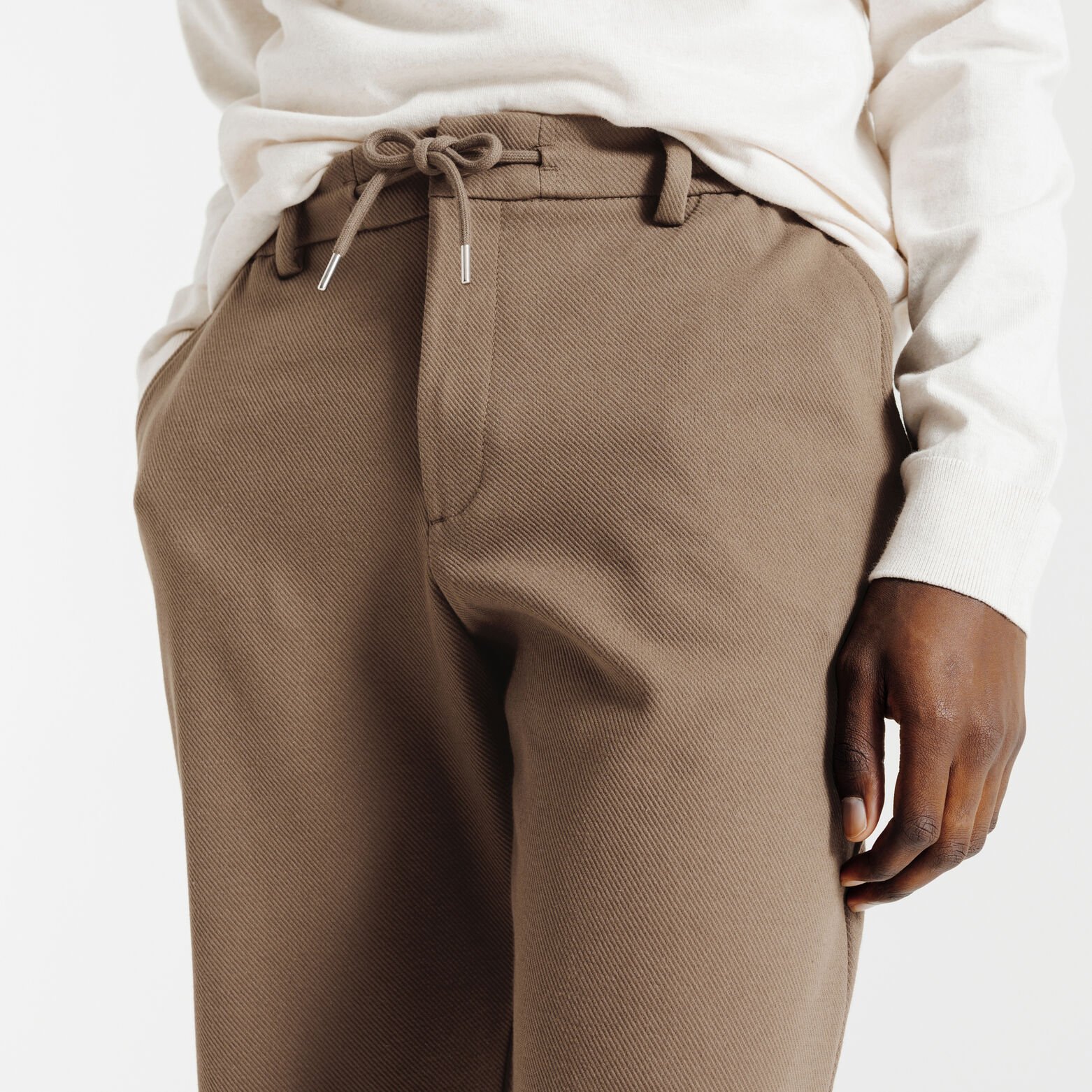 Pantalon chino tapered maille