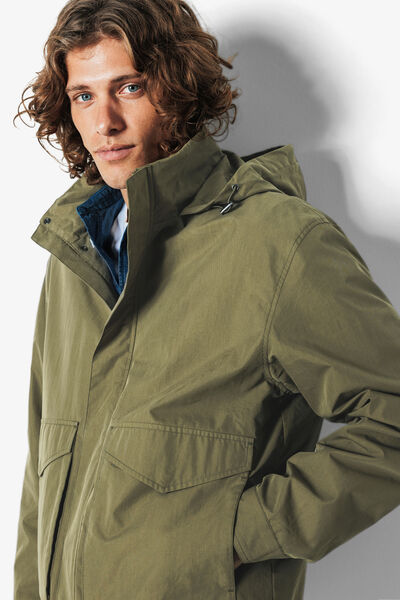 Blouson l&eacute;ger col montant &agrave; capuche