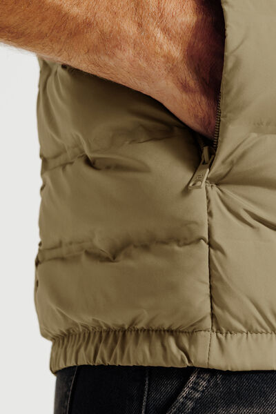 Doudoune l&eacute;g&egrave;re sans manche