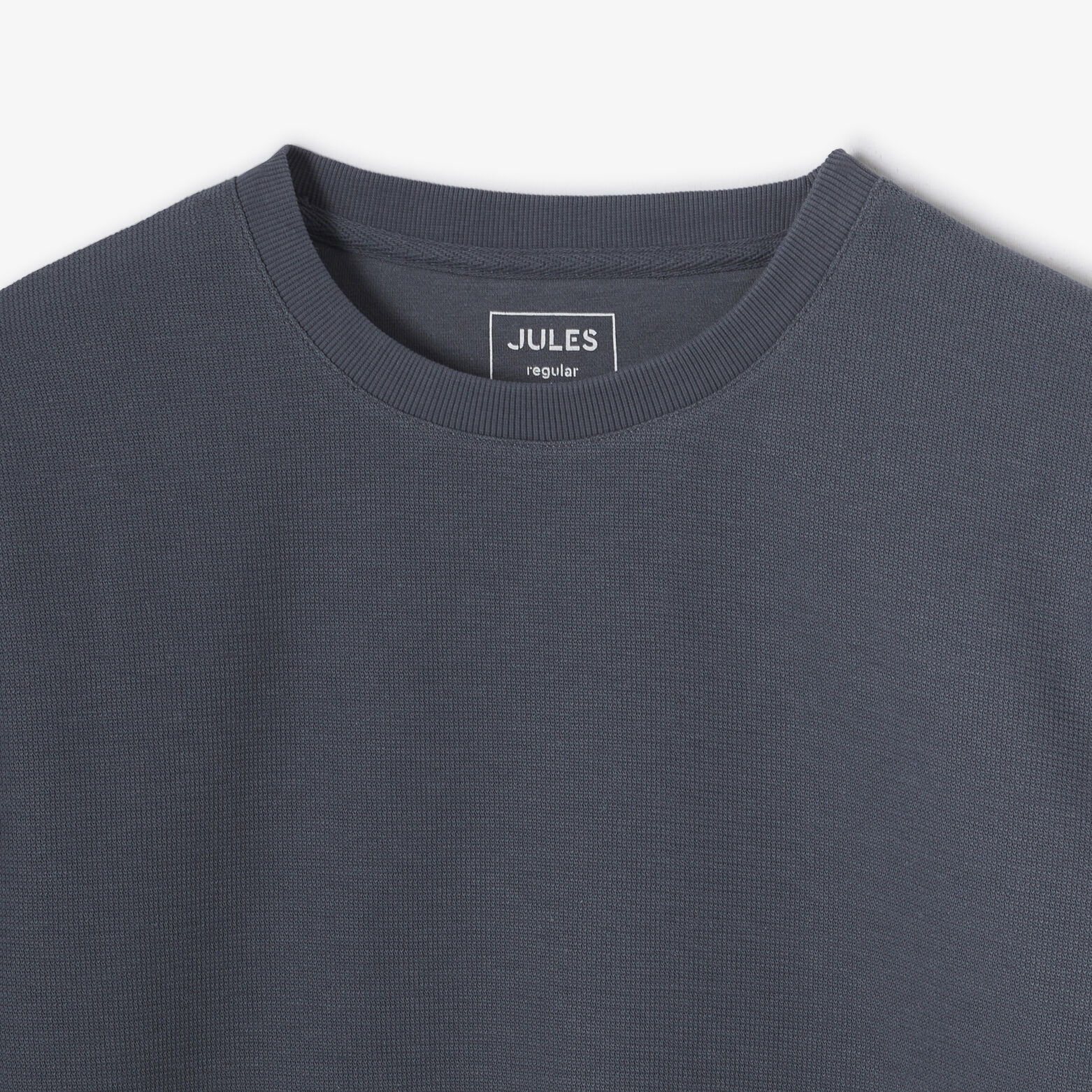 Tee shirt manches longues mati&egrave;re reli&eacute;f&eacute;e