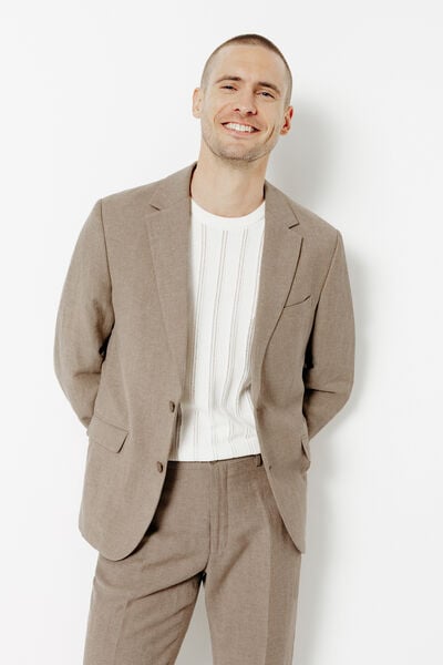 Veste de costume contenant du lin