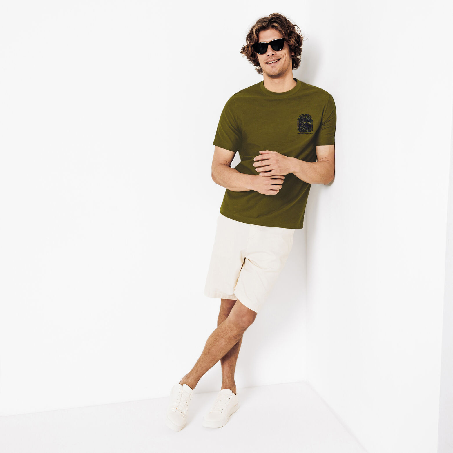 Geborduurd t-shirt in reli&euml;fstof