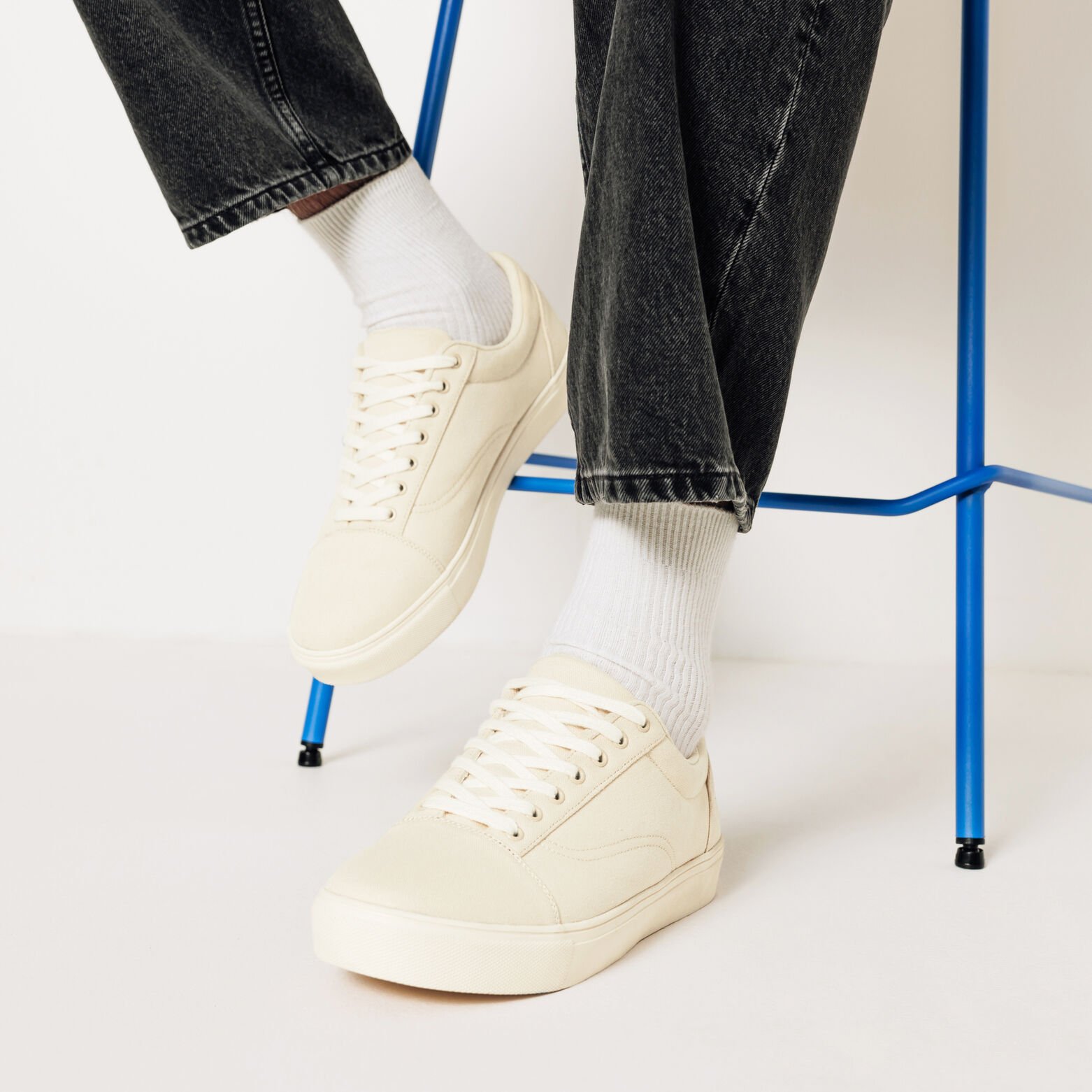 Lage stoffen sneakers