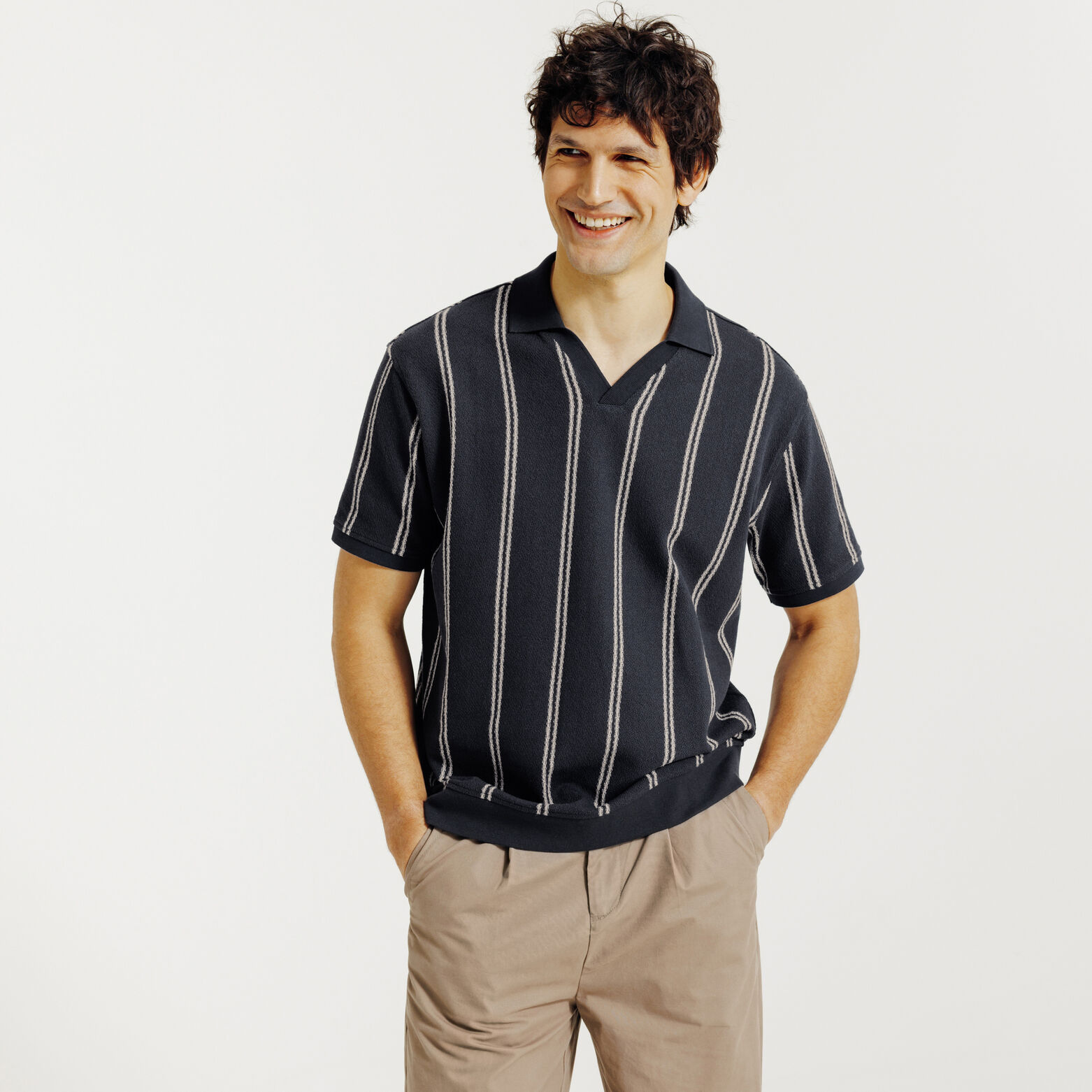 Polo manches courtes ray&eacute; col resort