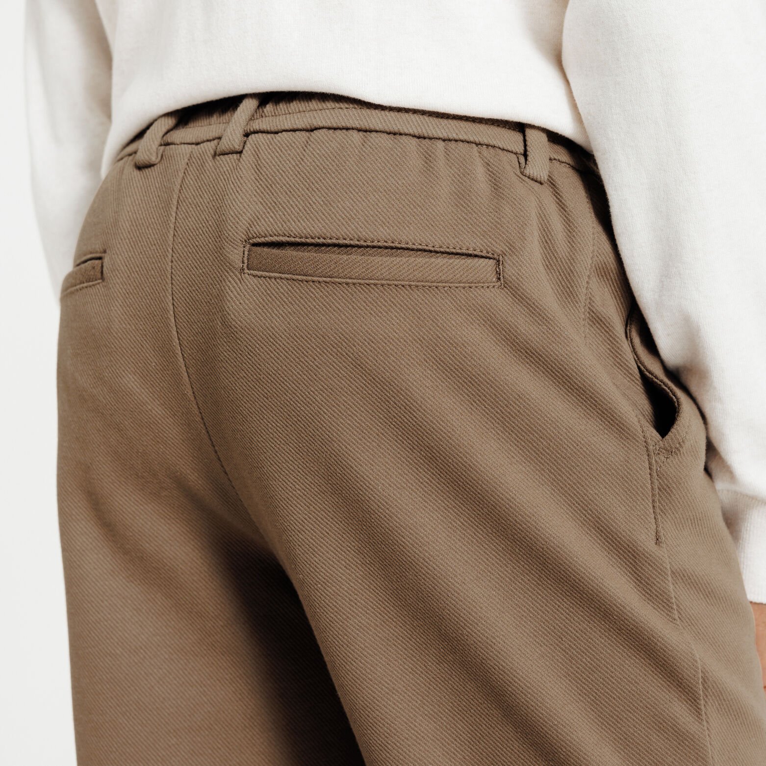 Pantalon chino tapered maille