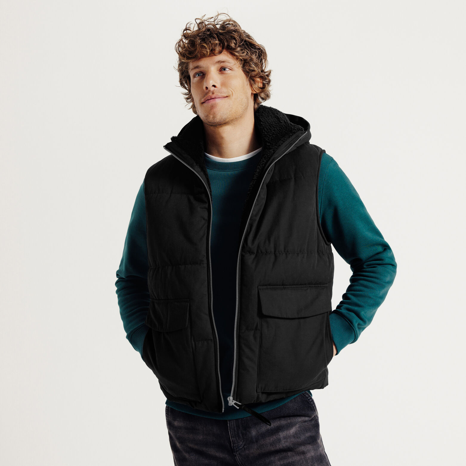 Doudoune sans manche &agrave; capuche